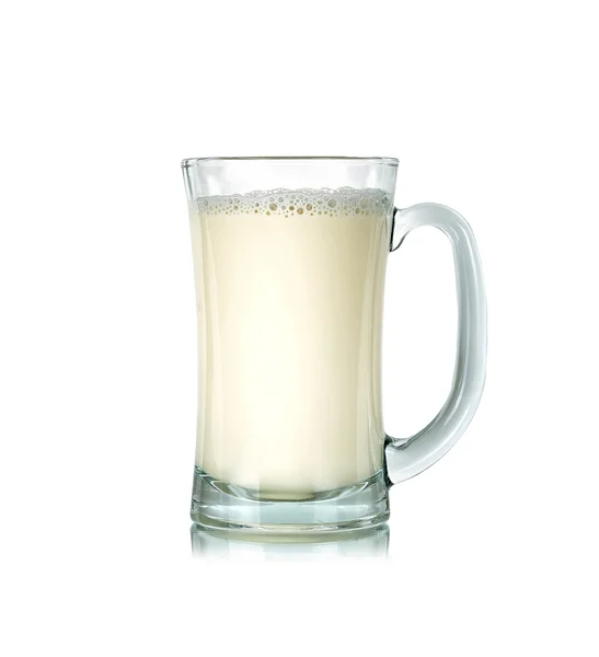 Vaso de leche aislado sobre fondo blanco — Foto de Stock