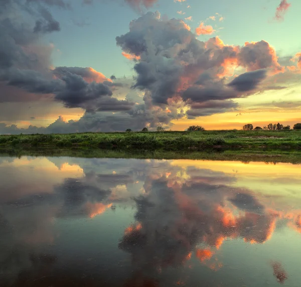 Reflection of clouds — Stock Photo, Image