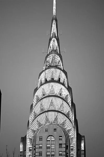 Manhattan 'da Rascacielos, Nueva York. Beyaz ve zenci..