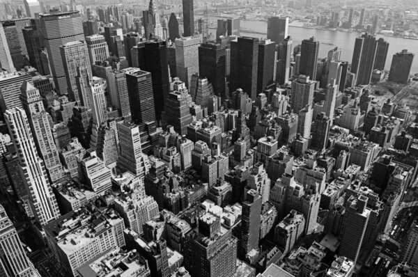 Vista de Manhattan desde el Empire State Building, Nueva York. Blanco y negro.