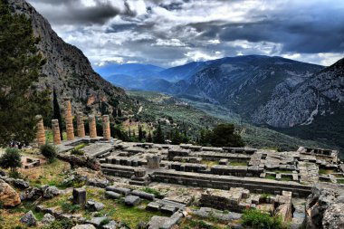 Vista de los Principales monumentos de Grecia. Delfos (Delphi). Oraculo de Delfos (Delphi Kahini)