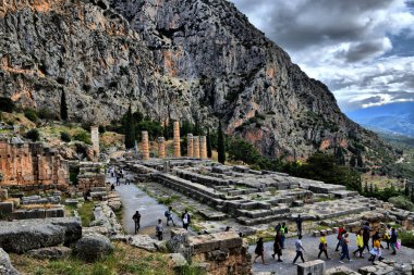 Vista de los Principales monumentos de Grecia. Delfos (Delphi). Oraculo de Delfos (Delphi Kahini)