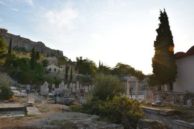 Vista de los Principales monumentos y sitios de Atenas (Grecia). Agora romana.