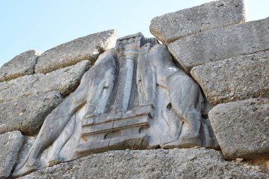 Vista de los Principales monumentos y sitios de Grecia. Ruinas de Micenas (Mycenae). Ciudad de Agamenon (Agamemnon). Puerta de los Leones