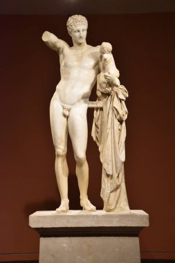 Vista de los Principales monumentos y sitios de Grecia. Olympia harabeleri. Olimpia Arqueologico Müzesi. Hermes de Praxiteles