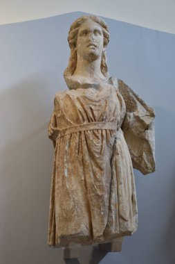 Museo Arqueologico de Delfos, en Grecia (Archaeological Museum of Delphi, Greece). Antiguos objetos, estatuas, esculturas y frisos griegos y romanos encontrados en las ruinas de la antigua Delfos. 
