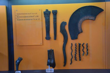 Museo Arqueologico de Delfos, en Grecia (Archaeological Museum of Delphi, Greece). Antiguos objetos, estatuas, esculturas y frisos griegos y romanos encontrados en las ruinas de la antigua Delfos.