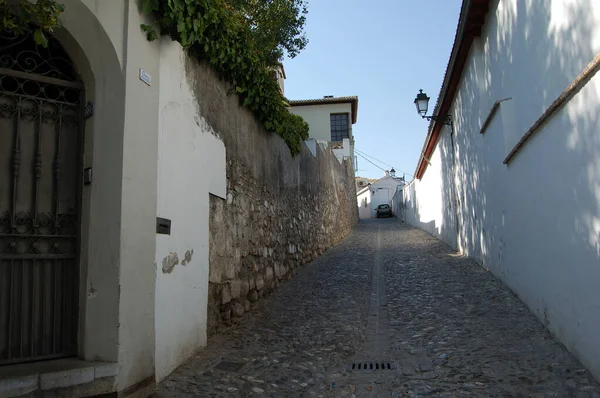Granada Nın Simgesel Caddelerinin Tarihi Binalarının Manzarası Endülüs Spanya — Stok fotoğraf