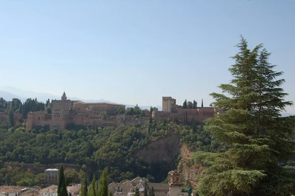 Pohled Nejtypičtější Ulice Historické Budovy Granady Andalusie Španělsko Alhambra Prohlížeče — Stock fotografie