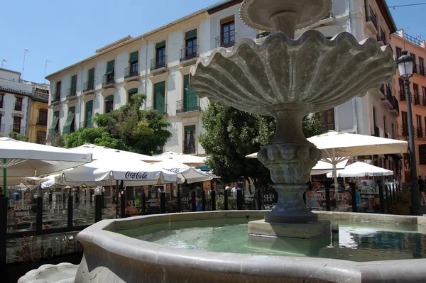 Widok Najbardziej Charakterystyczne Ulice Zabytkowe Budynki Granady Andaluzja Hiszpania Plac — Zdjęcie stockowe