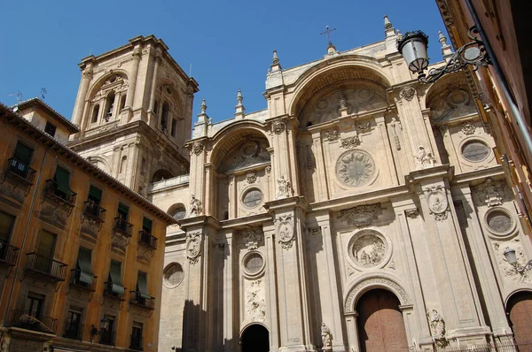 Granada Nın Simgesel Caddeleri Tarihi Binaları Endülüs Spanya Katedral — Stok fotoğraf