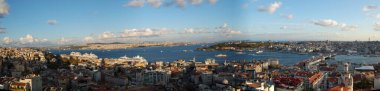 Galata kulesinden İstanbul 'un (Türkiye) panoramik manzarası. Altın Boynuz. Boğaz Boğazı