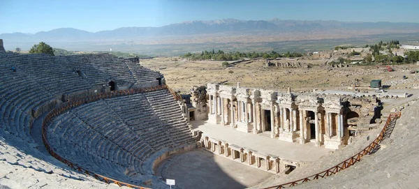 Panorámás Kilátás Ókori Római Romok Színház Hierapolis Anatólia Törökország Pamukkale — Stock Fotó