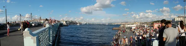 Panoramisch Uitzicht Galatabrug Istanbul Turkije Gouden Hoorn Bosporusstraat — Stockfoto