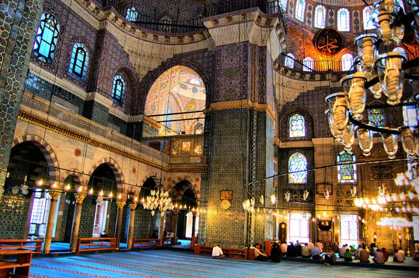 Yeni Cami veya Yeni Cami (İstanbul, Türkiye)