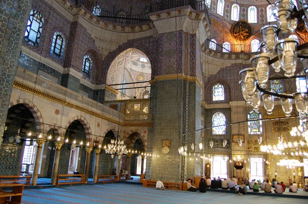 Yeni Cami veya Yeni Cami (İstanbul, Türkiye). 
