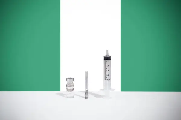 Флаг Нигера Иллюстрирует Кампанию Глобальной Вакцинации Против Вируса Ковид Эпидемический — стоковое фото