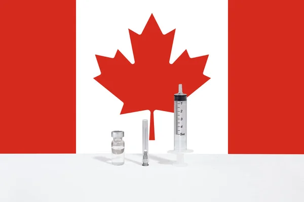 Флаг Канады Иллюстрирует Кампанию Глобальной Вакцинации Против Вируса Ковид Эпидемический — стоковое фото