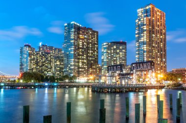 Gantry plaza Devlet Parkı