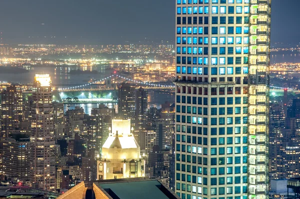 Manhattan Upper East Side z vrcholku skály — Stock fotografie