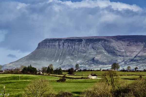 Ben Bulbin dağ, co Sligo — Stok fotoğraf