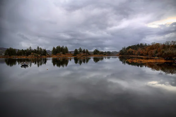 Calm bay at Woodquarter — Stock Photo, Image