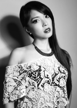 uzun saçlı güzel Asyalı kadın