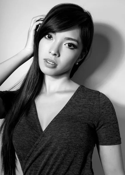 아름다운 아시아 여인 의사 진 — 스톡 사진