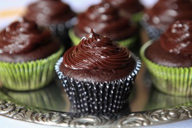 Cupcake metal bir plaka