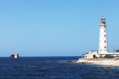 Yaşlı Beyaz Deniz Feneri