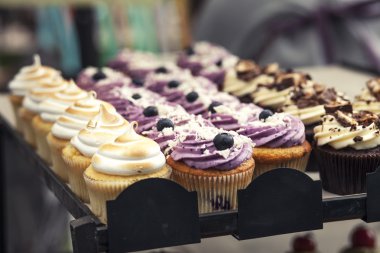 Meyve tatlı kek krem