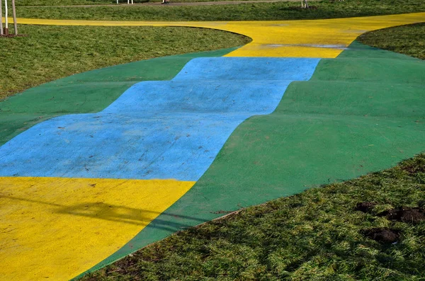 Lekplats För Barn Parken Färgad Gummi Tartan Skyddar Barn När — Stockfoto