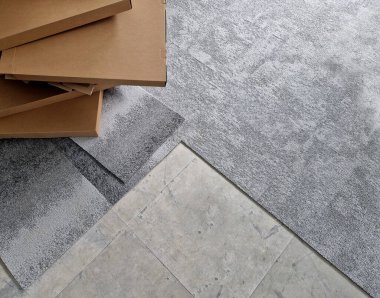 Ofis kare halı. Birçok seçenek kolay kurulum için tasarlanmıştır, çoğu zaman basit kabuk ve sopa ya da kaymaz arka sistemi içerir, sınıf halı döşemeleri yüksek trafik etiketleri ve çok yönlü araçlar için inşa edilir. 