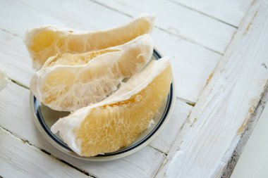 Taze greyfurt, beyaz arkaplan