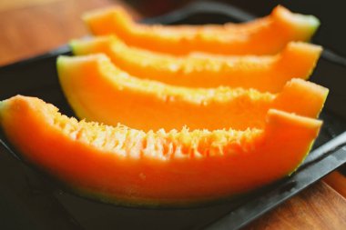  Meyve kavunu. Yakın plan beyaz arkaplan.