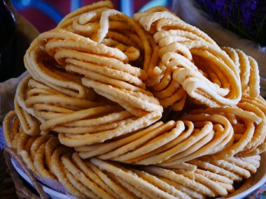 Çin geleneksel mutfağı, kızarmış hamur çubukları.