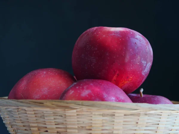 Pomme Rouge Nutritive Juteuse Gros Plan Sur Les Fruits — Photo