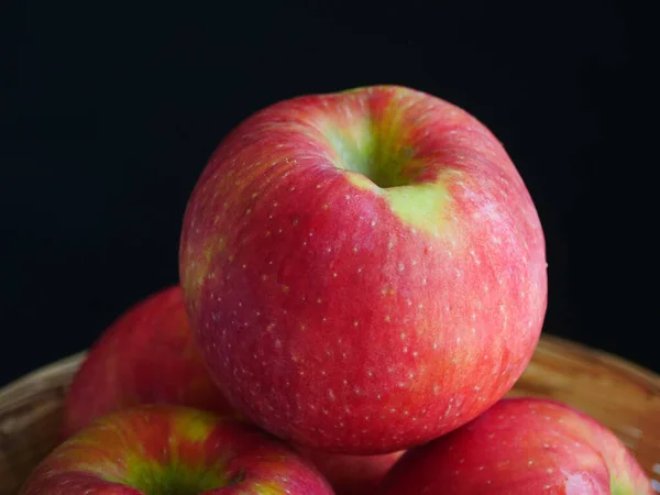 Nutriční Šťavnaté Červené Jablko Ovoce Zblízka — Stock fotografie