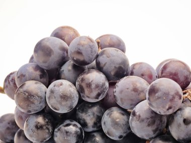 Kyoho üzümleri, taze Kyoho üzümleri, meyveler, fotoğraf stüdyosu fotoğrafları, beyaz arka plan.