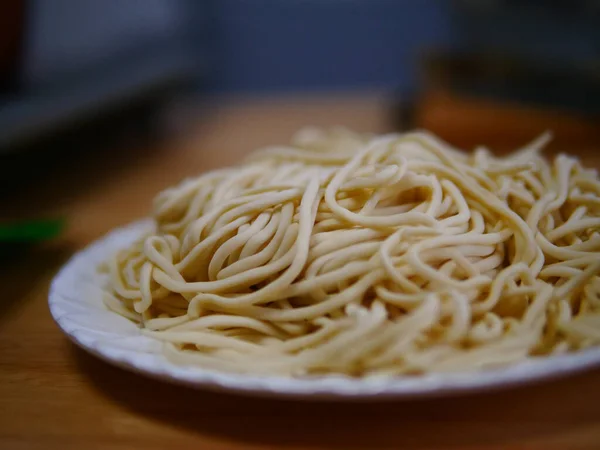 Macarrão Uma Chapa Cozinha Preparação Comida — Fotografia de Stock