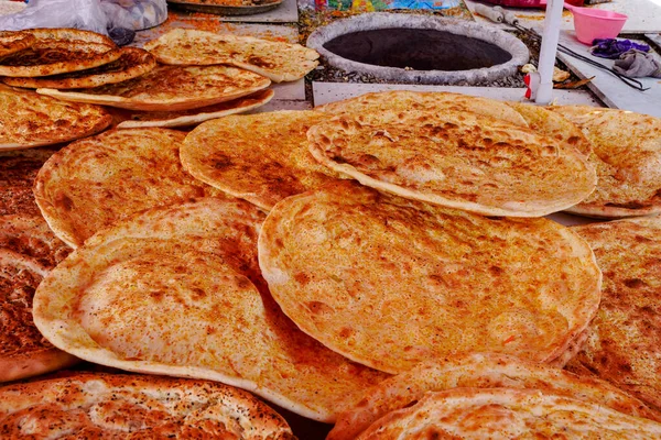 Yellow Roasted Naan Folk Delicacy Pasta — Zdjęcie stockowe