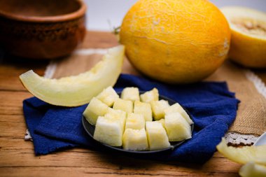 Meyve kavunu, yakın çekim, stüdyo fotoğrafı.