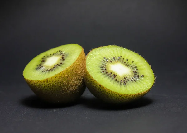 Tagliare Kiwi Frutta Tavolo Stock Foto — Foto Stock
