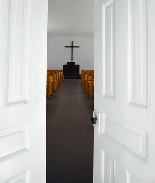 Church doors opening to the sanctuary — Stock Photo, Image