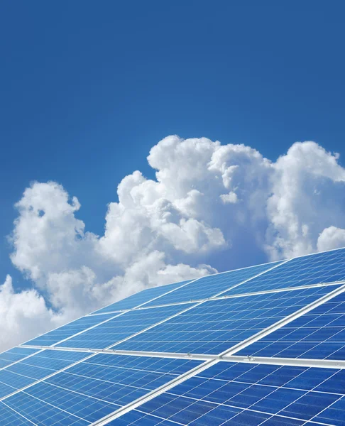Solar power panels generating renewable energy — Stock Photo, Image