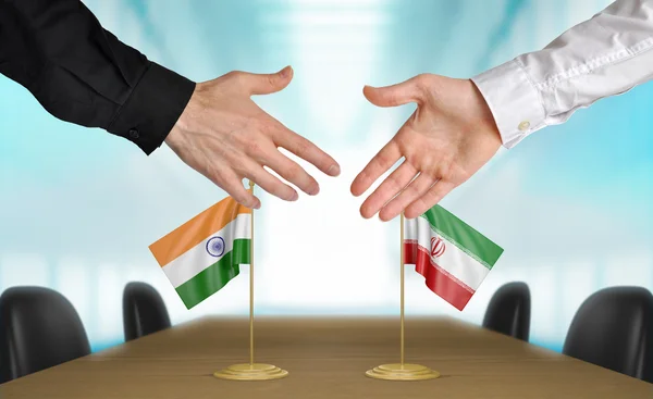 Дипломаты Индии и Ирана договорились о сделке — стоковое фото