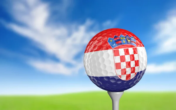 Pelota de golf con colores de bandera de Croacia sentado en una camiseta —  Fotos de Stock