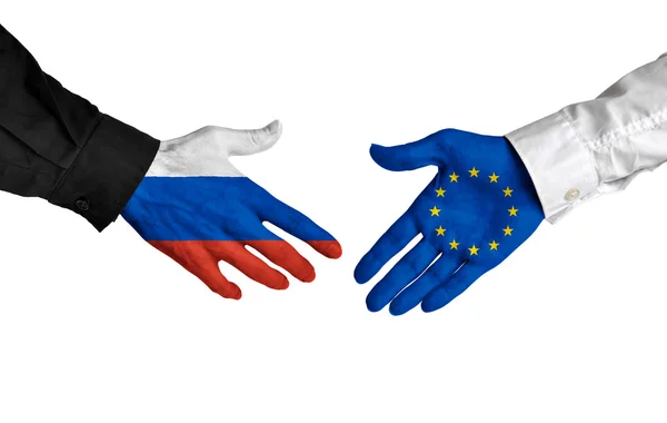 Russische und europäische Gewerkschaftsführer beim Händeschütteln über ein Abkommen — Stockfoto