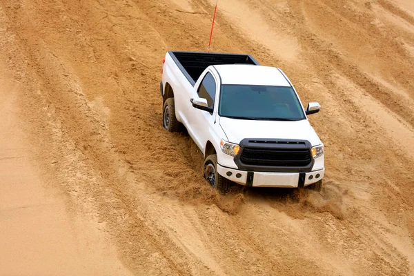 Suv Estava Dirigindo Deserto — Fotografia de Stock