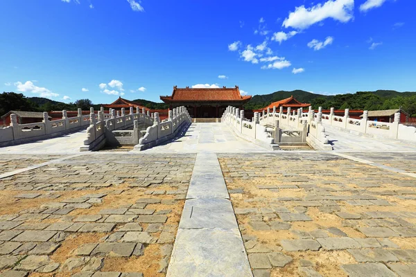 China Qing Dynasty Emperor Mausoleum Clear Dongling — Stockfoto